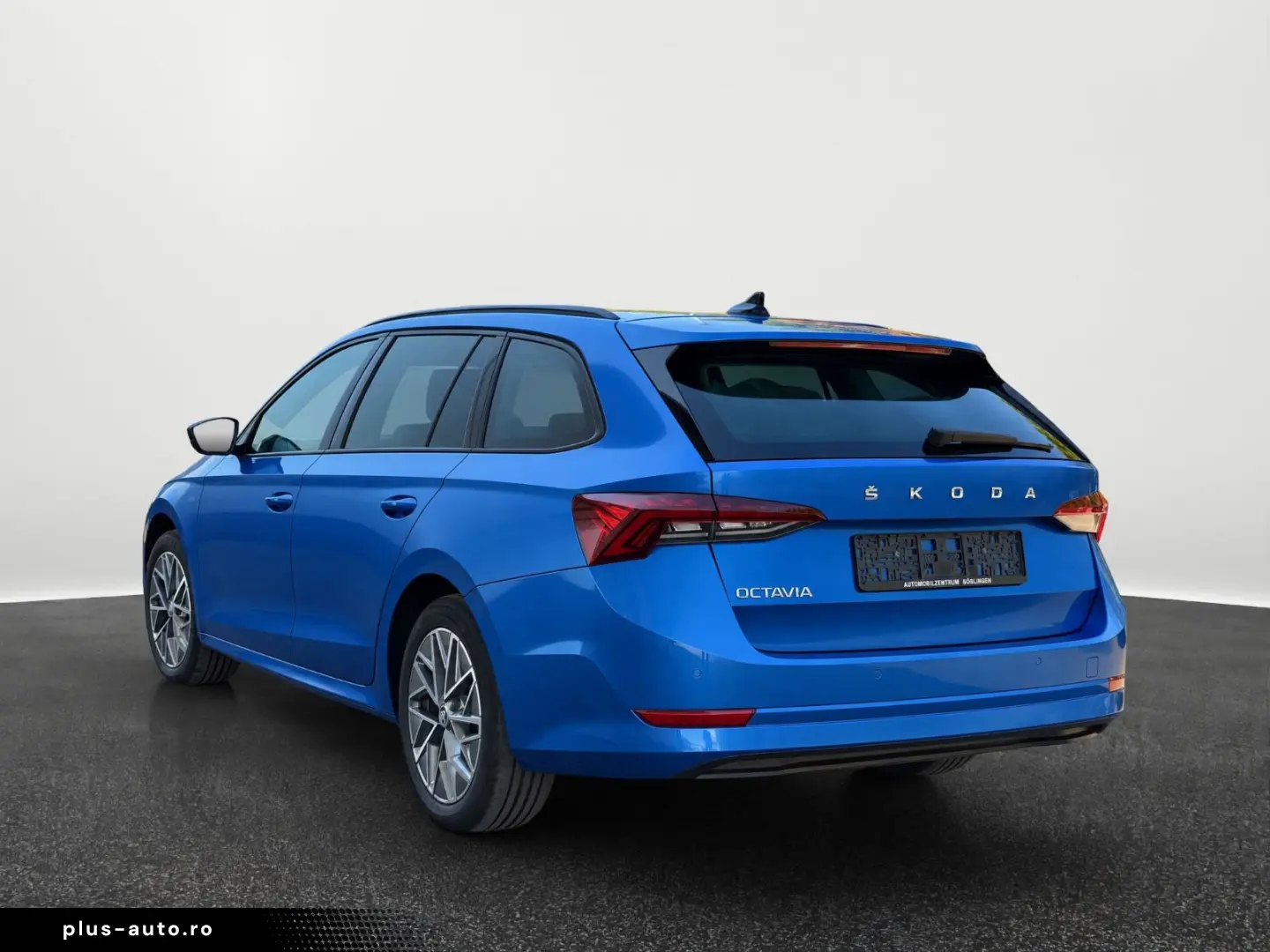 SKODA Octavia Combi Tour 2.0 CARPLAY WINTER 4xSITZ