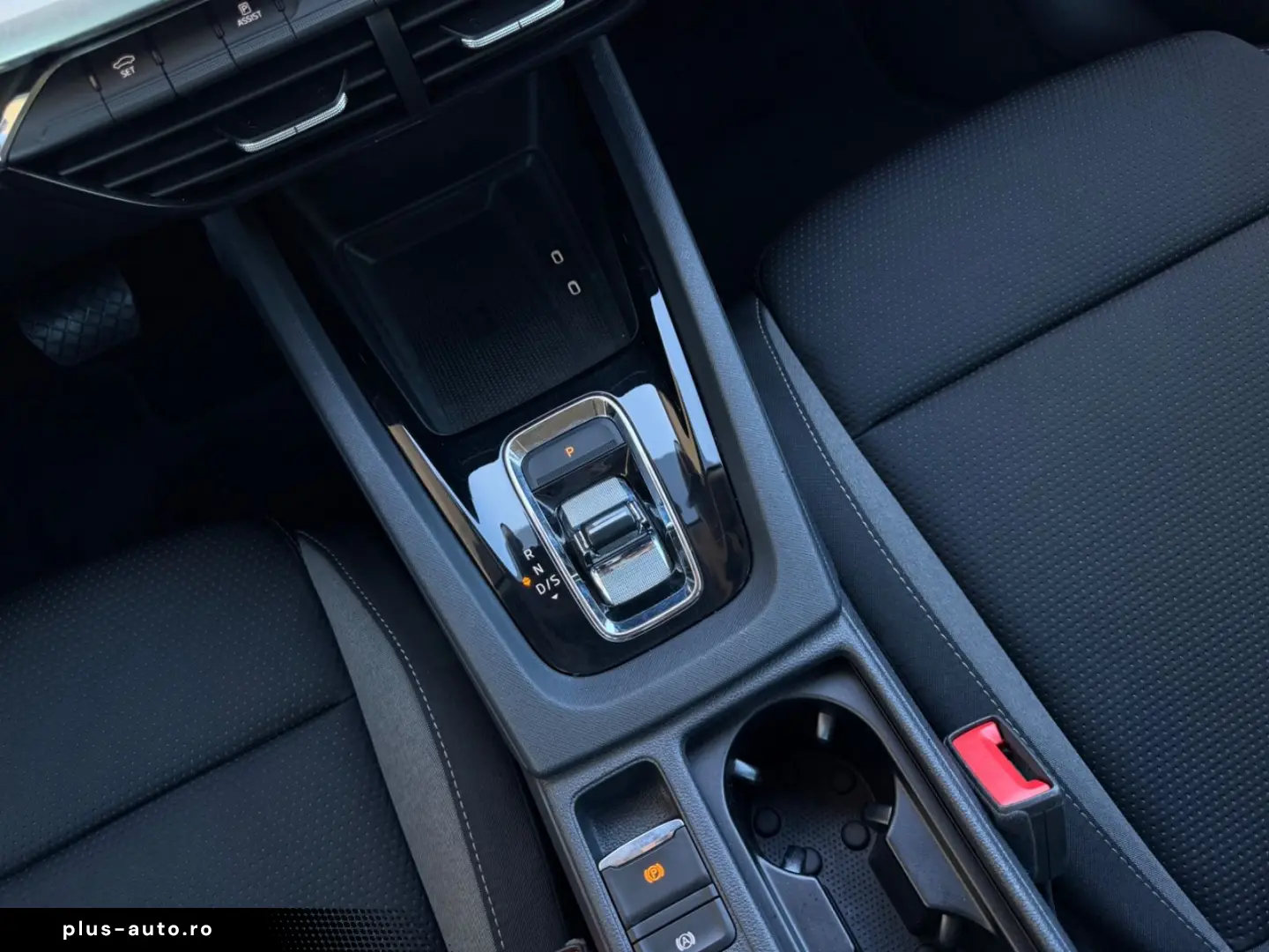SKODA Octavia Combi Tour 2.0 CARPLAY WINTER 4xSITZ