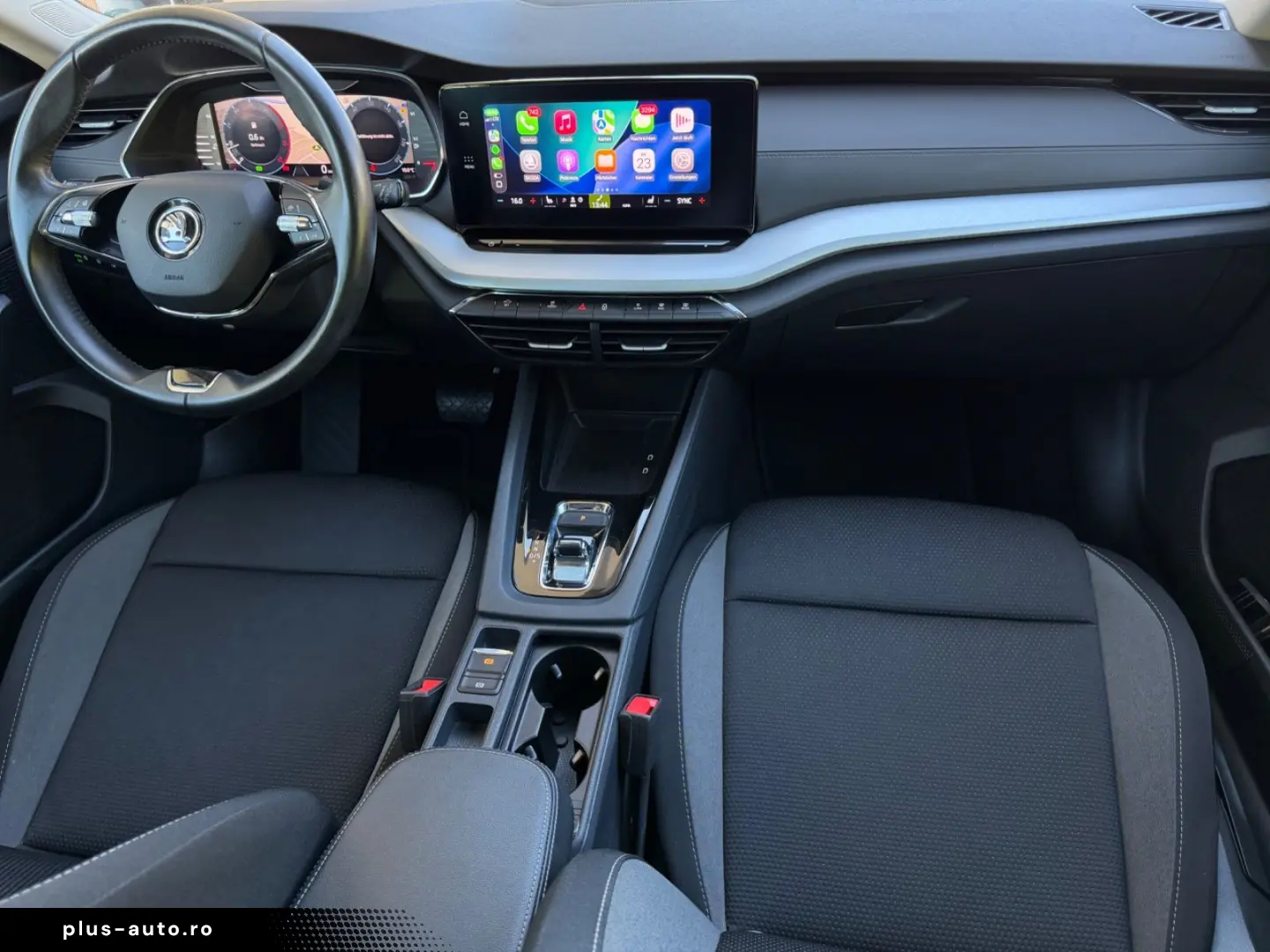 SKODA Octavia Combi Tour 2.0 CARPLAY WINTER 4xSITZ