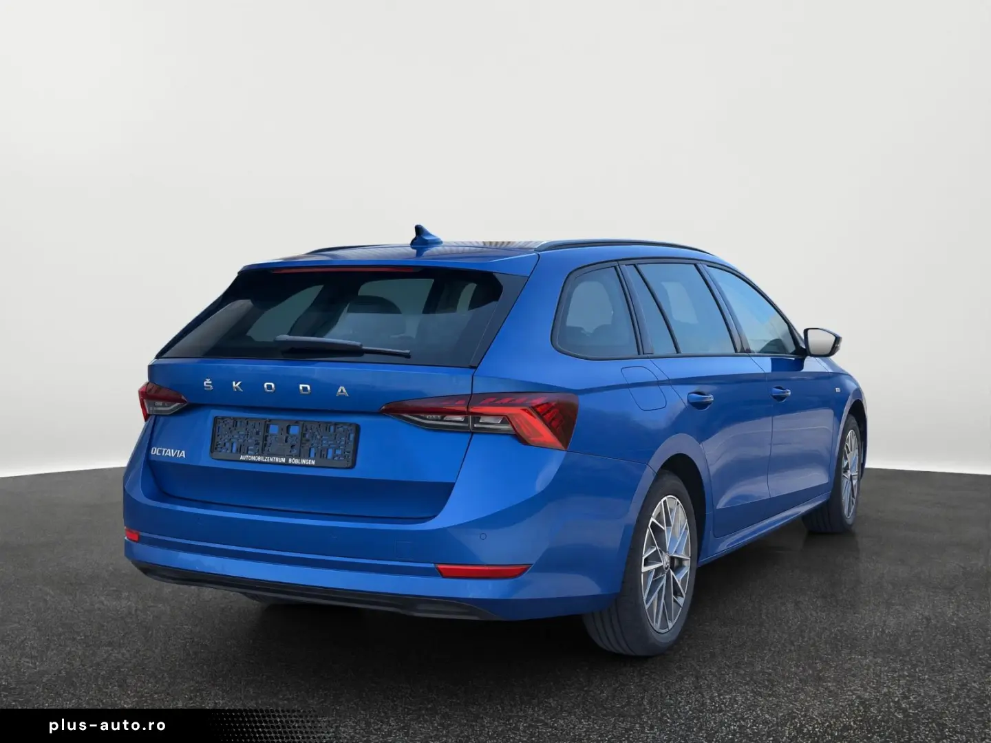 SKODA Octavia Combi Tour 2.0 CARPLAY WINTER 4xSITZ