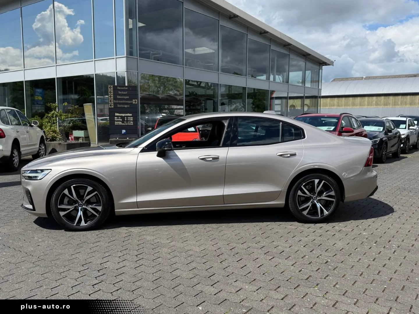 VOLVO S60 B5 Plus Dark AWD LED ALU