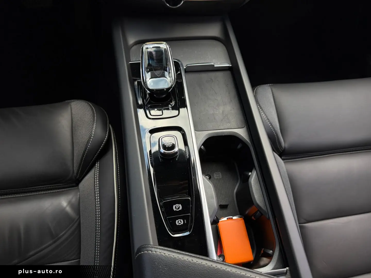 VOLVO S60 B5 Plus Dark AWD LED ALU