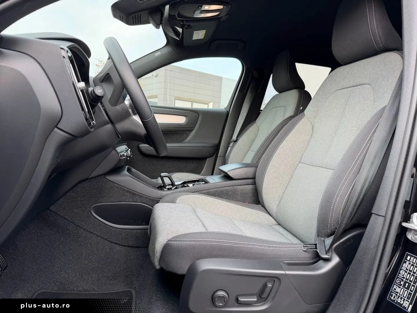 VOLVO XC40 B4 Plus Dark 2WD