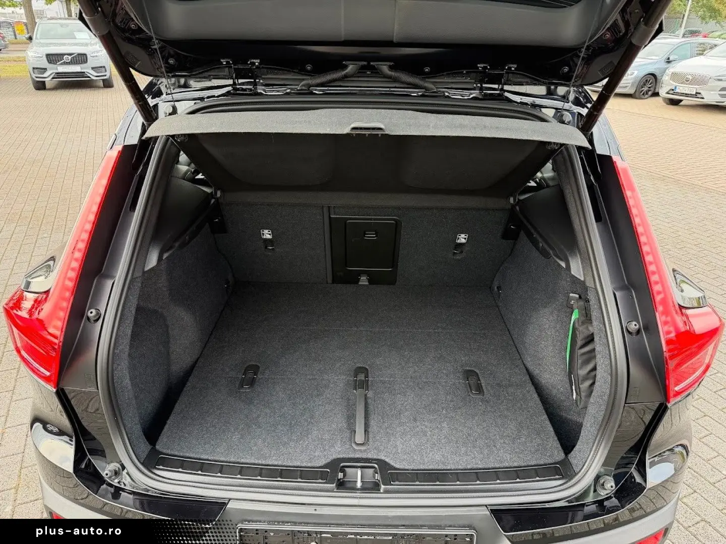 VOLVO XC40 B4 Plus Dark 2WD