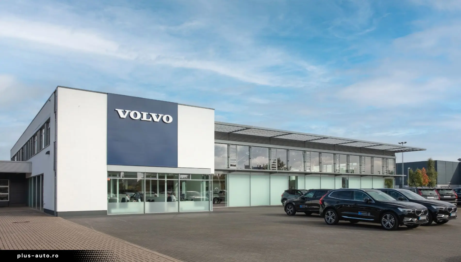 VOLVO XC40 B4 Plus Dark 2WD