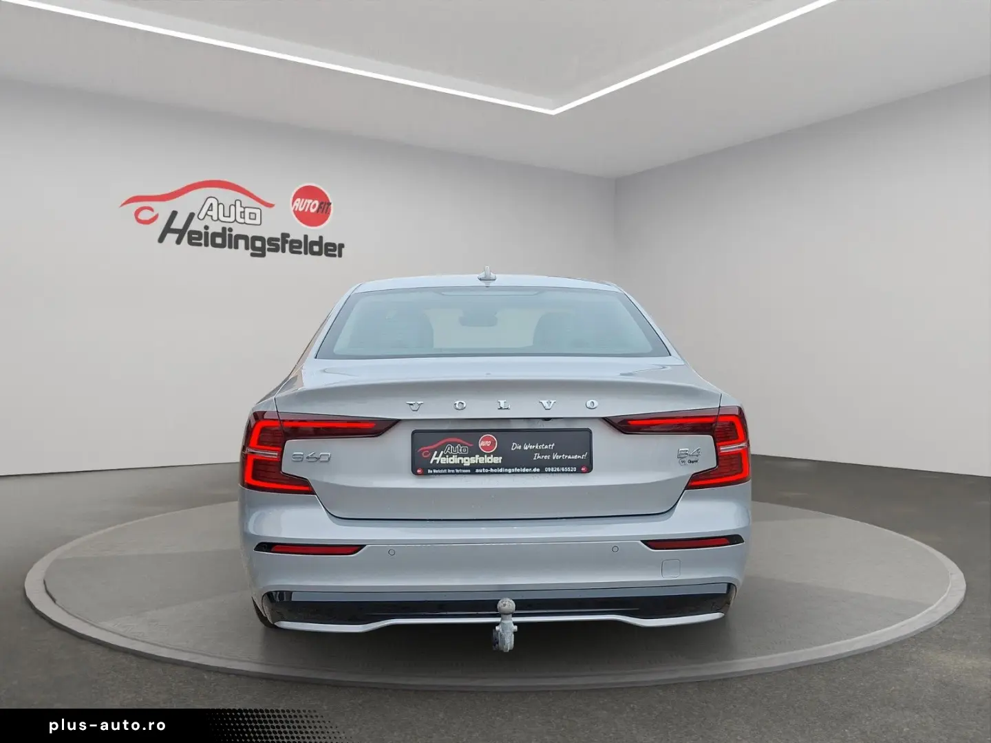 VOLVO S60 Lim. Plus Dark ACC  AHK PDC  360  LED 8-fach