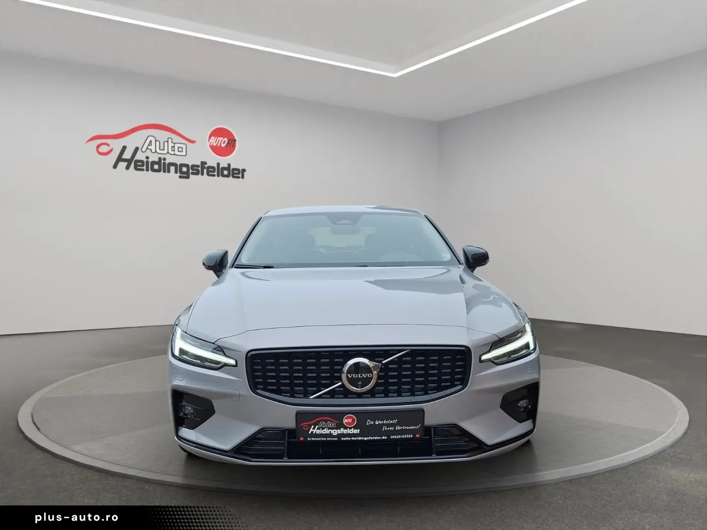 VOLVO S60 Lim. Plus Dark ACC  AHK PDC  360  LED 8-fach
