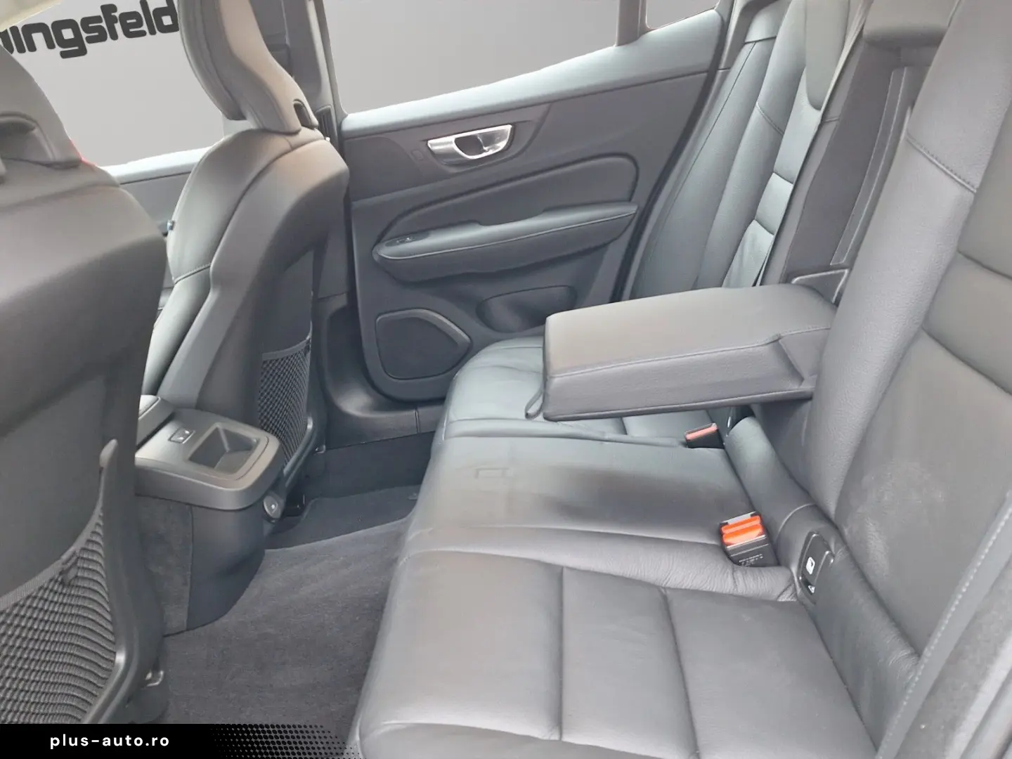 VOLVO S60 Lim. Plus Dark ACC  AHK PDC  360  LED 8-fach
