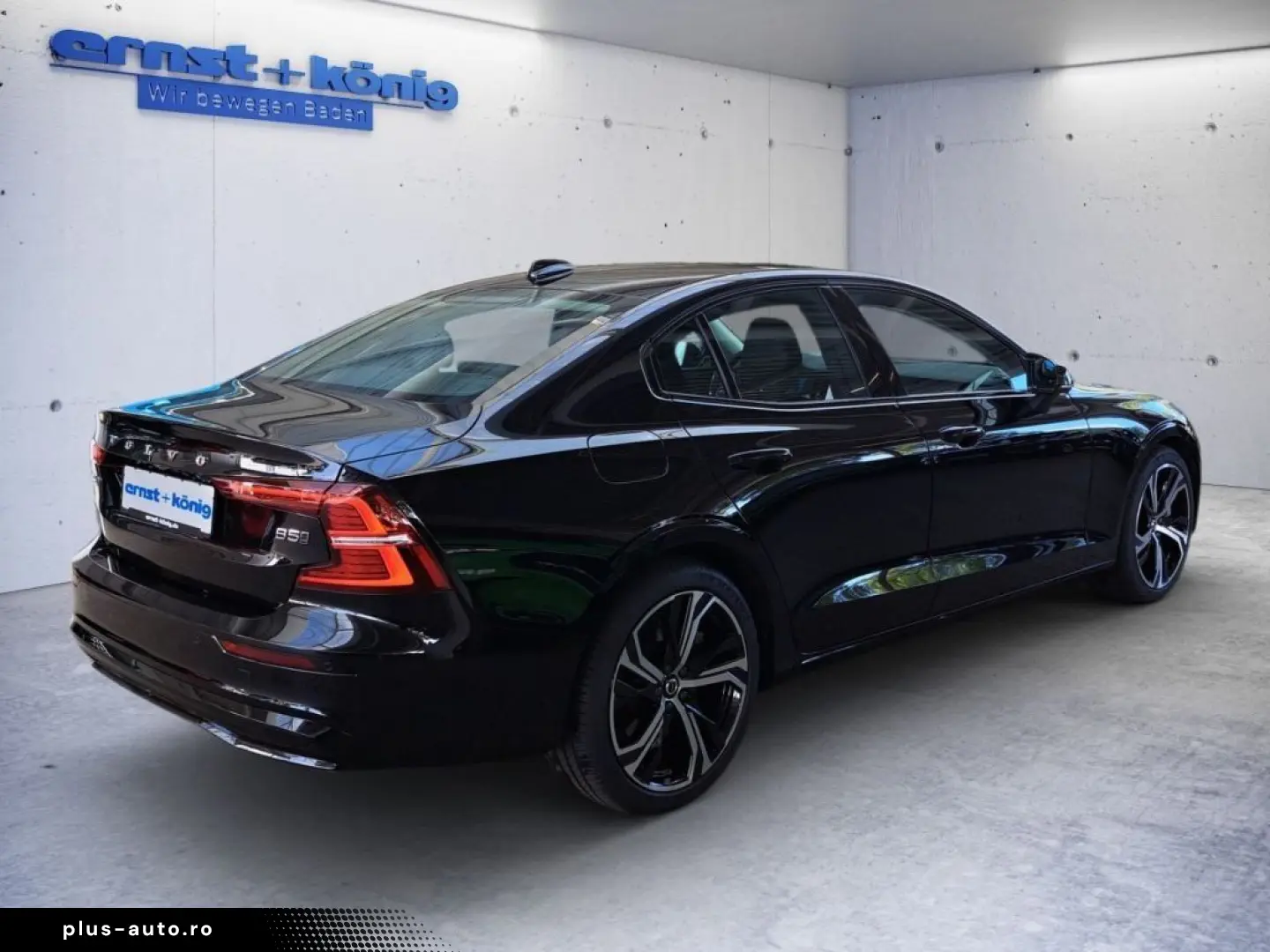 VOLVO S60 B5 B AWD Plus Dark Harman Kardon Ambiente BT