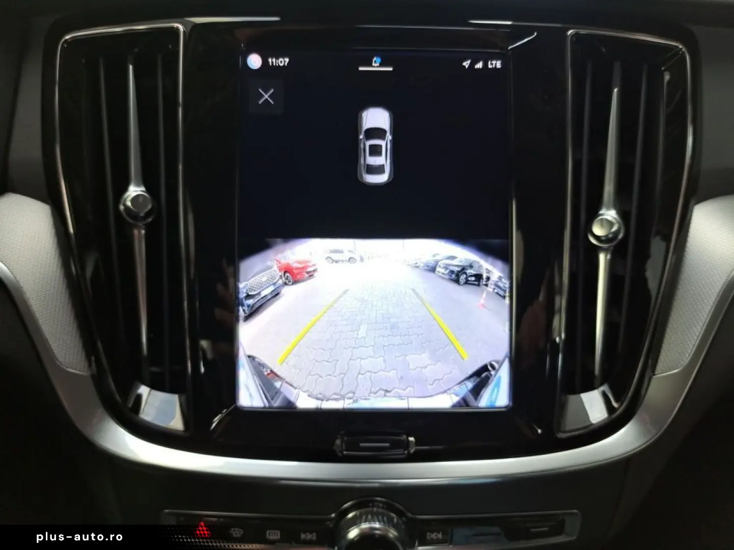 VOLVO S60 B5 B AWD Plus Dark Harman Kardon Ambiente BT