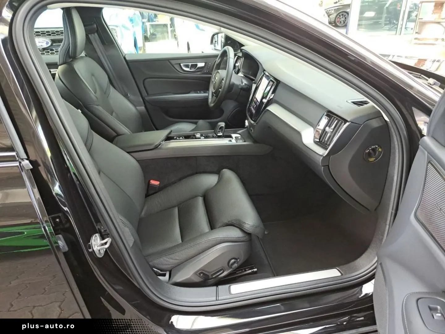 VOLVO S60 B5 B AWD Plus Dark Harman Kardon Ambiente BT