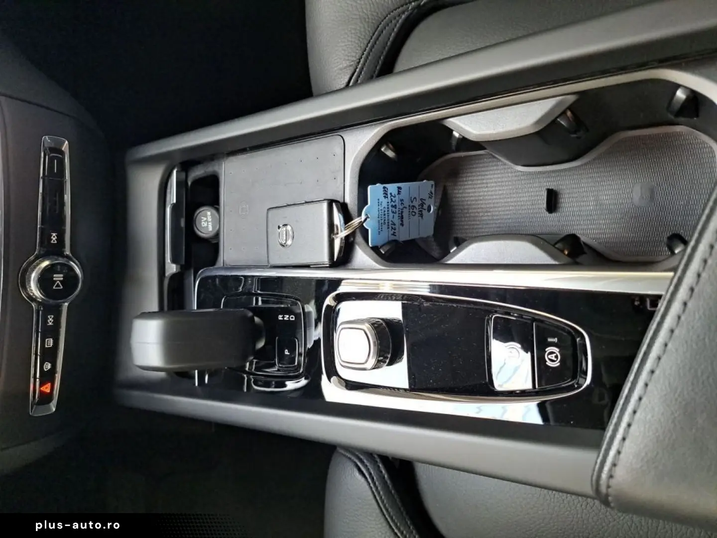 VOLVO S60 B5 B AWD Plus Dark Harman Kardon Ambiente BT