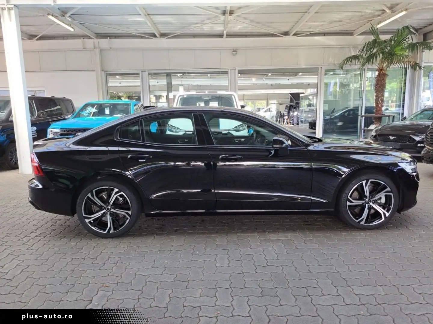 VOLVO S60 B5 B AWD Plus Dark Harman Kardon Ambiente BT