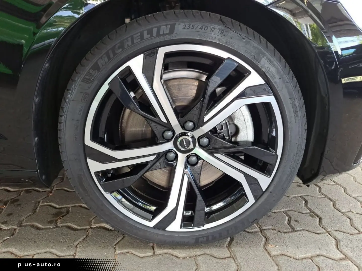 VOLVO S60 B5 B AWD Plus Dark Harman Kardon Ambiente BT