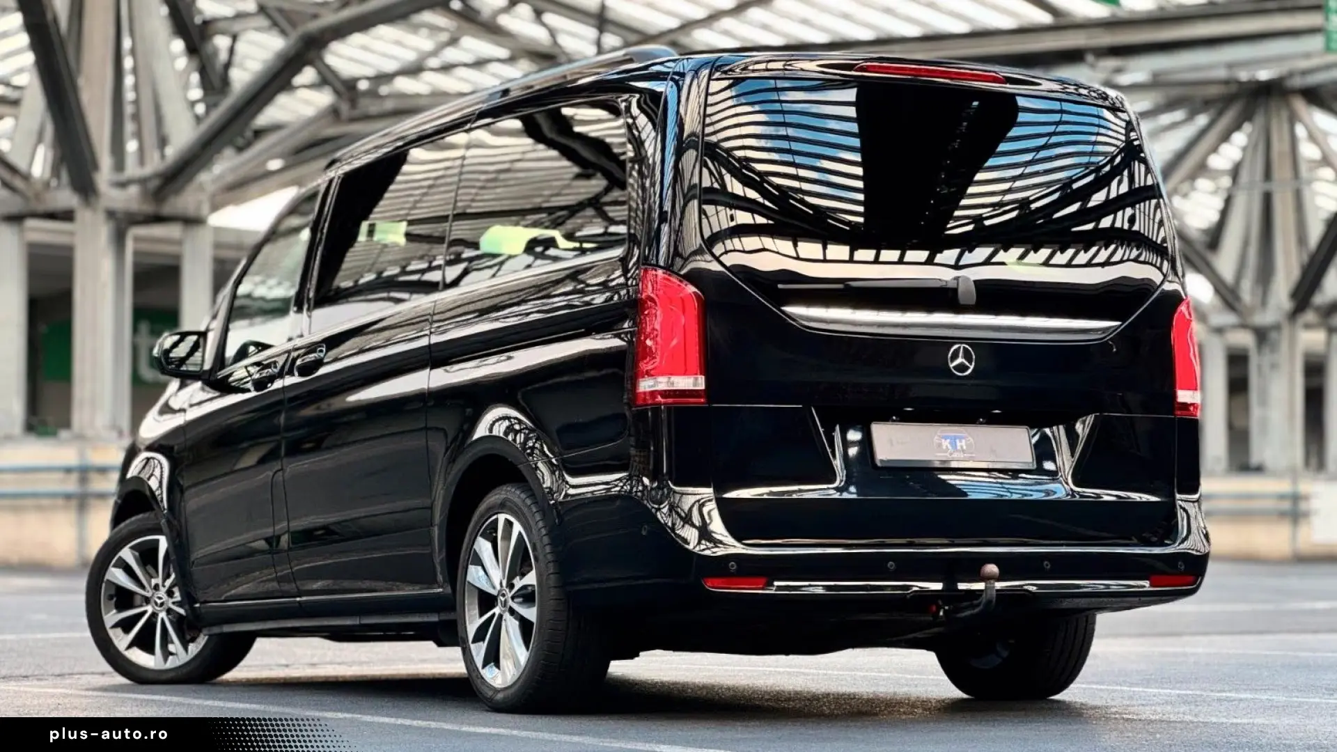 Mercedes-Benz V 300 d Lang Avantgarde AIRMATIC • 360