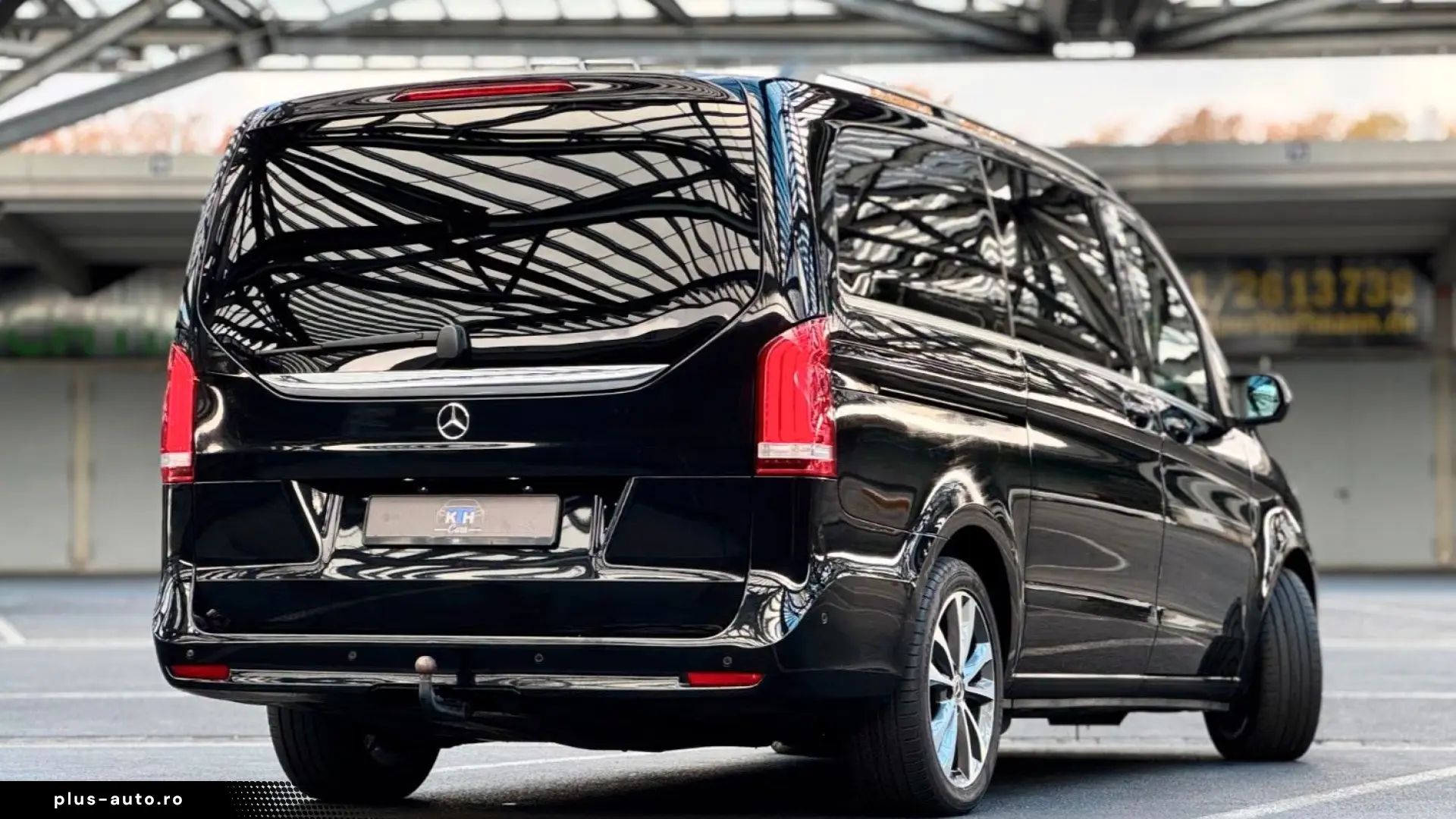 Mercedes-Benz V 300 d Lang Avantgarde AIRMATIC • 360