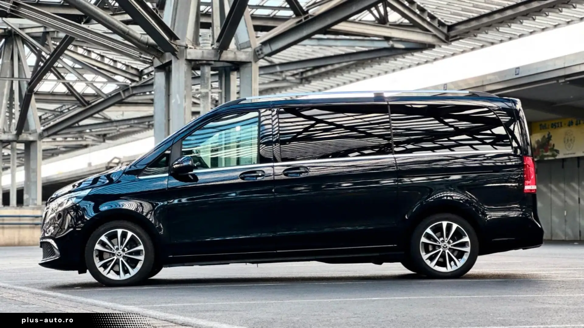 Mercedes-Benz V 300 d Lang Avantgarde AIRMATIC • 360