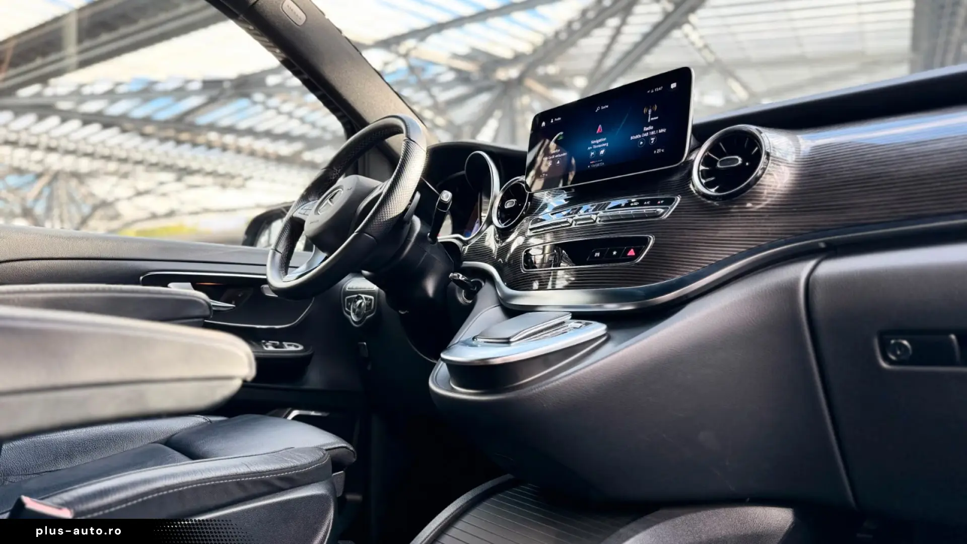 Mercedes-Benz V 300 d Lang Avantgarde AIRMATIC • 360