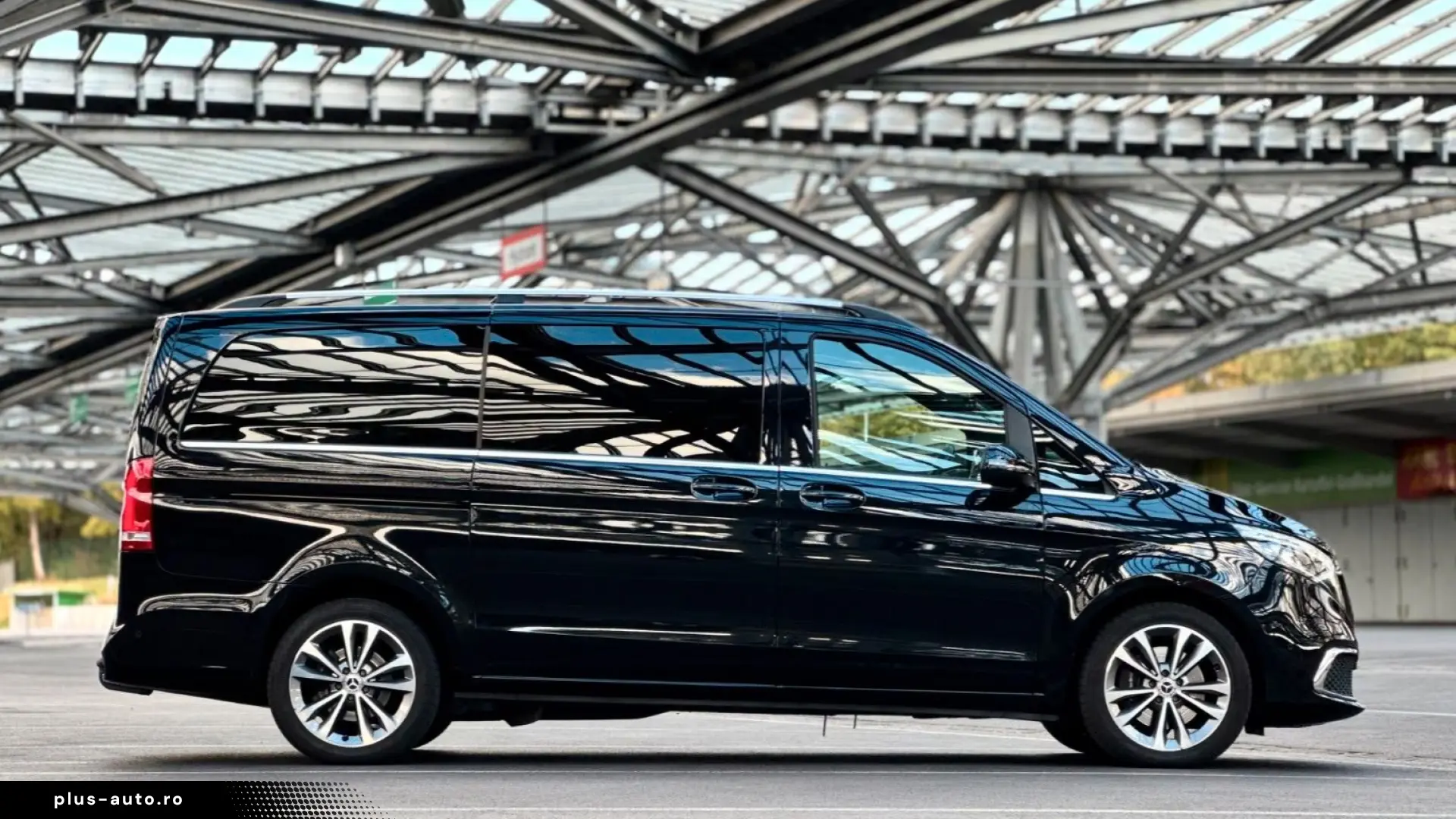 Mercedes-Benz V 300 d Lang Avantgarde AIRMATIC • 360