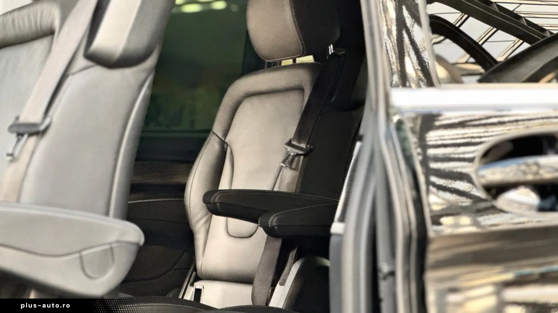 Mercedes-Benz V 300 d Lang Avantgarde AIRMATIC • 360