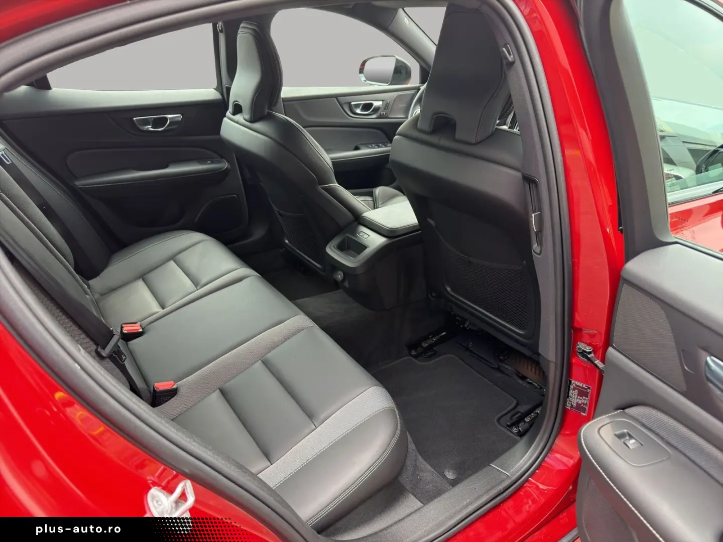 VOLVO S60 B4 Plus Dark Allwetter Schiebed 360