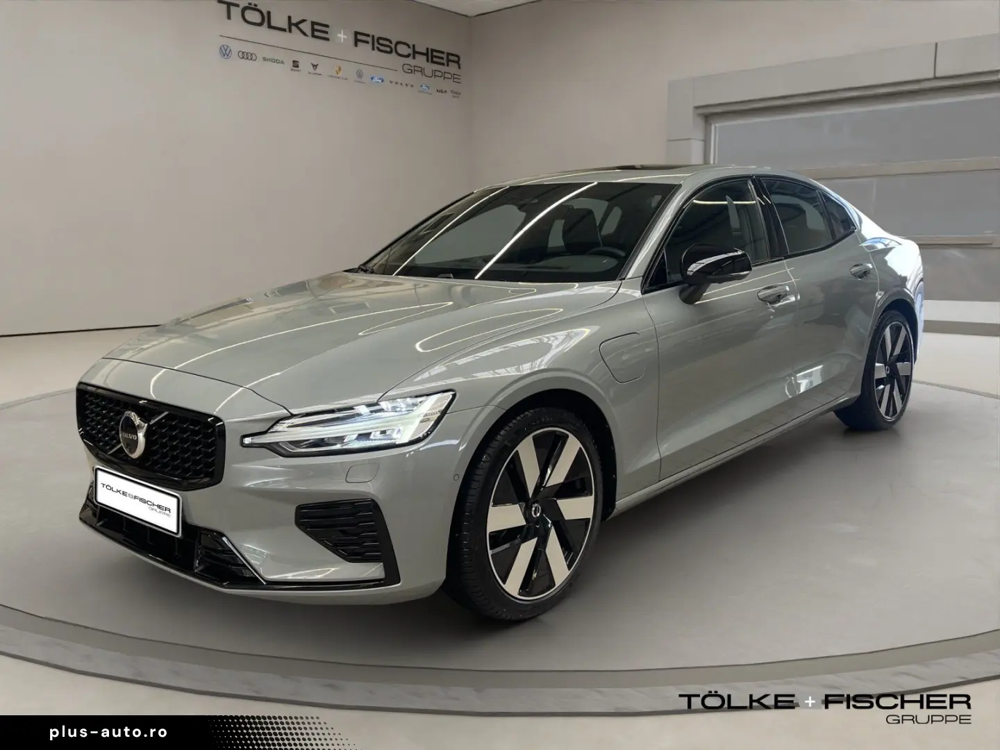 VOLVO S60 T8 AWD PHEV Recharge Ultimate Dark ACC AHK