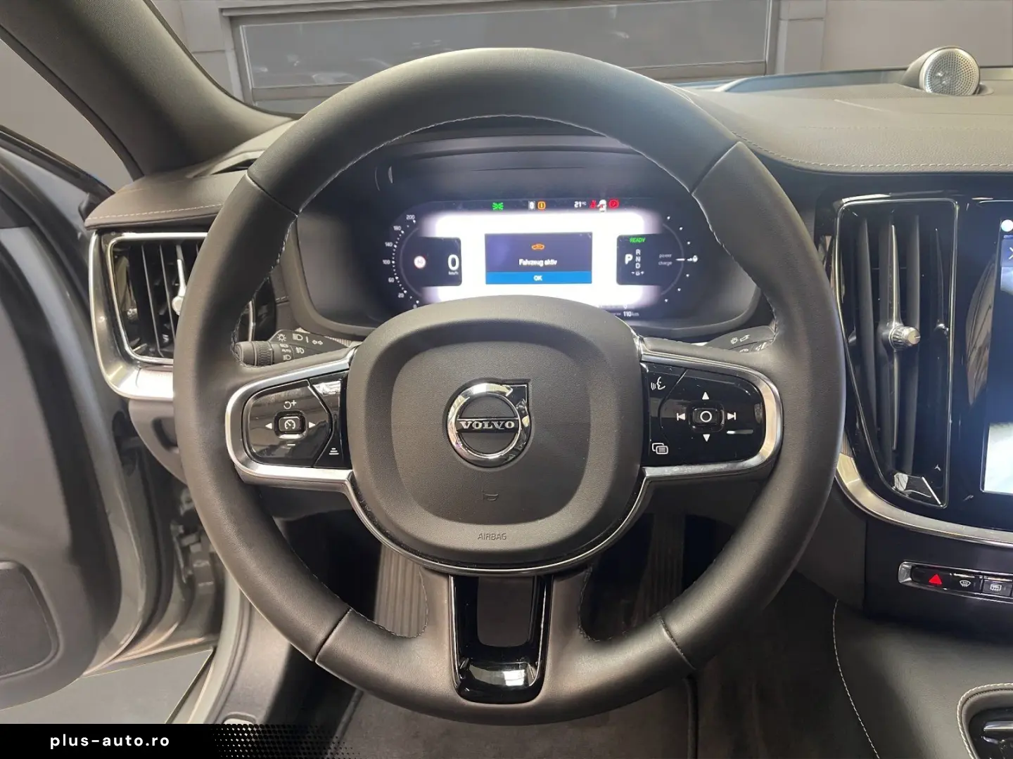VOLVO S60 T8 AWD PHEV Recharge Ultimate Dark ACC AHK