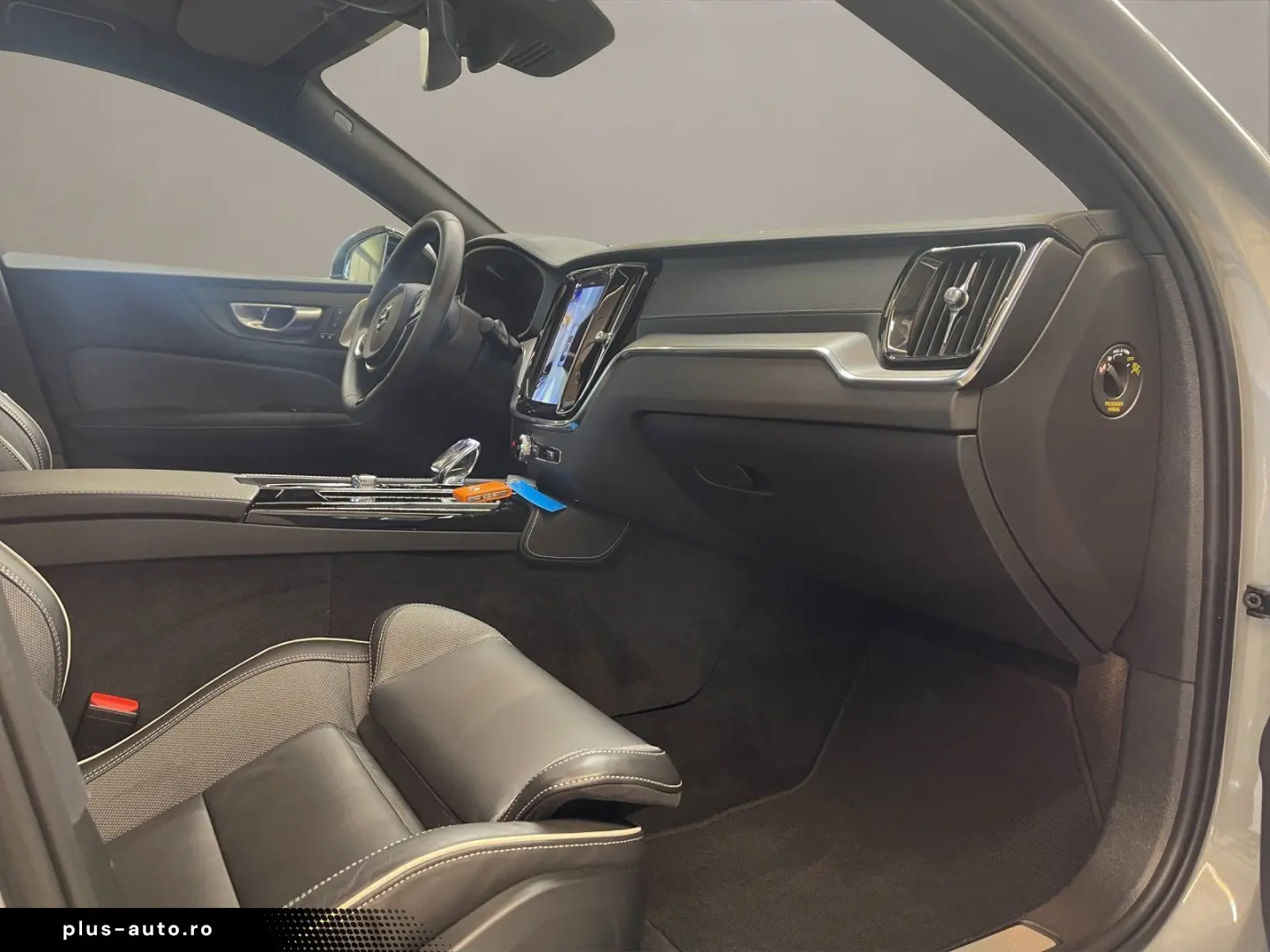 VOLVO S60 T8 AWD PHEV Recharge Ultimate Dark ACC AHK