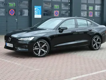 VOLVO S60 B4 Benzin Plus Dark'STHZG 360  PANO