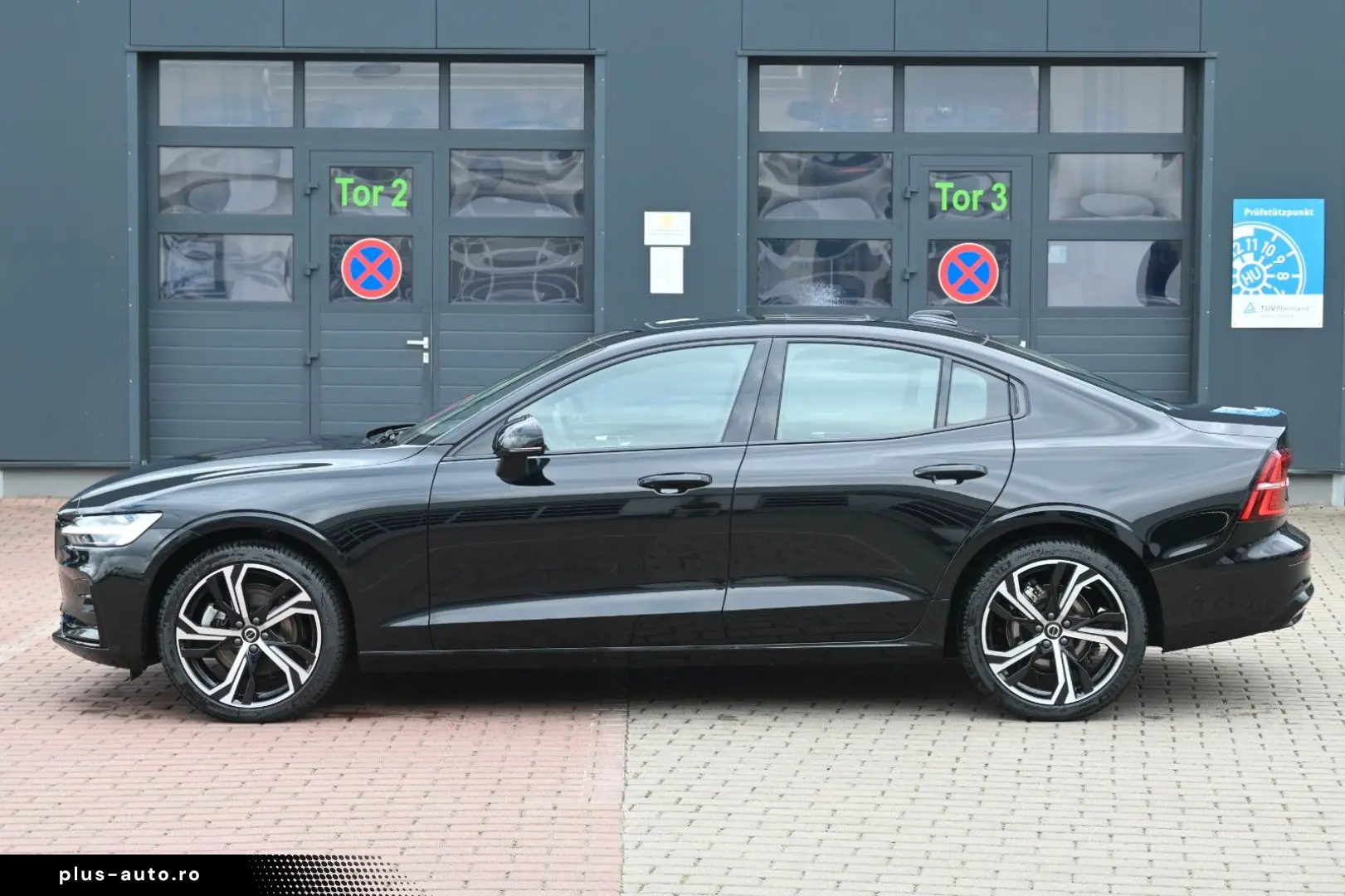 VOLVO S60 B4 Benzin Plus Dark'STHZG 360  PANO