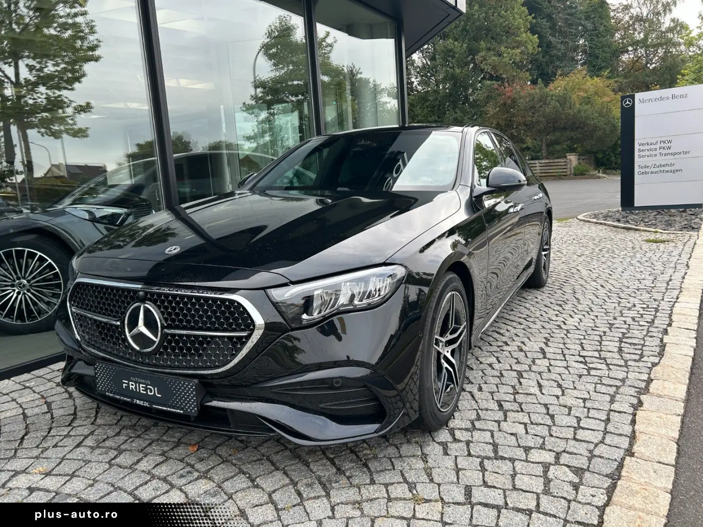 MERCEDES-BENZ E 200 AMG Night  Distronic  Kamera  Keyless