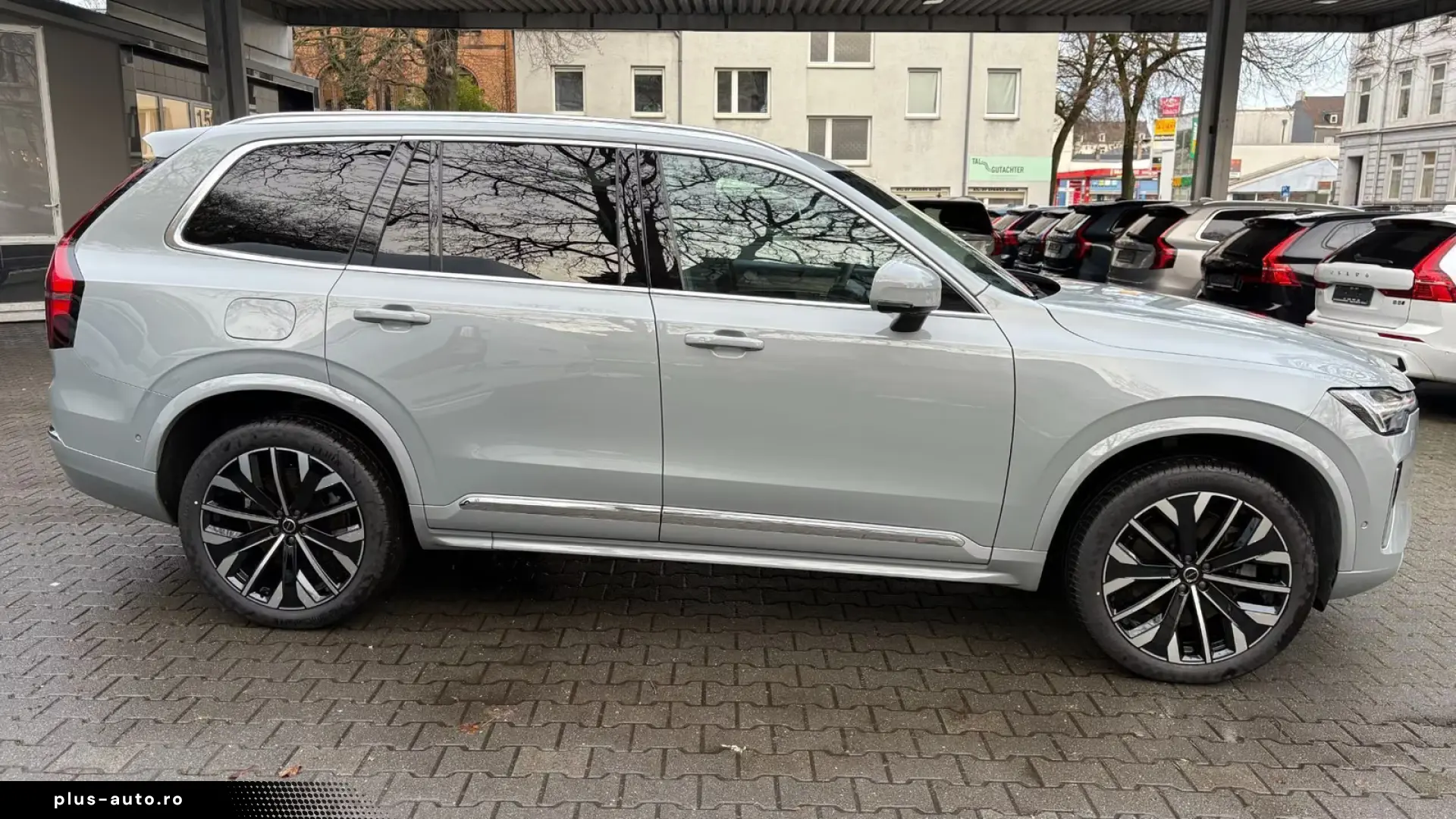 Volvo XC90 T8 Ultra Bright LUFT PANO He-Up 360  FourC