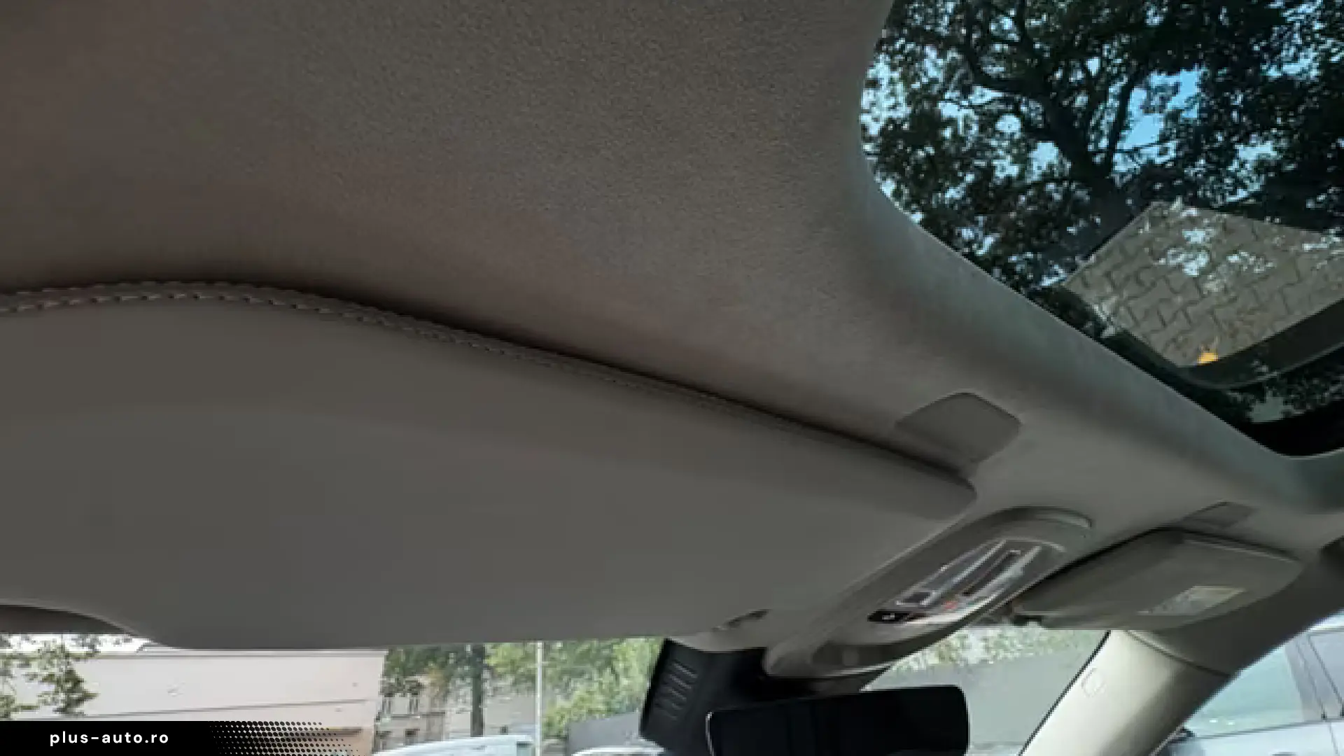 Volvo XC90 T8 Ultra Bright LUFT PANO He-Up 360  FourC