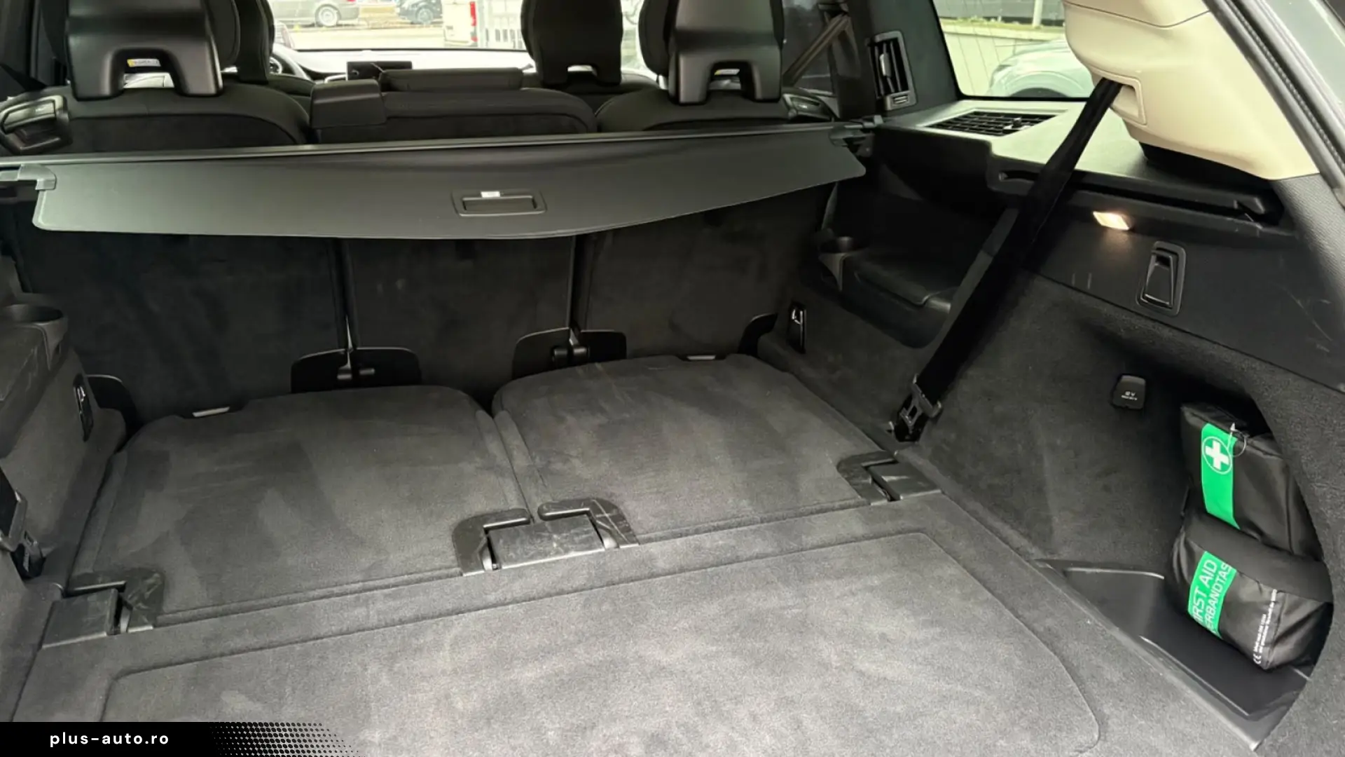 Volvo XC90 T8 Ultra Bright LUFT PANO He-Up 360  FourC
