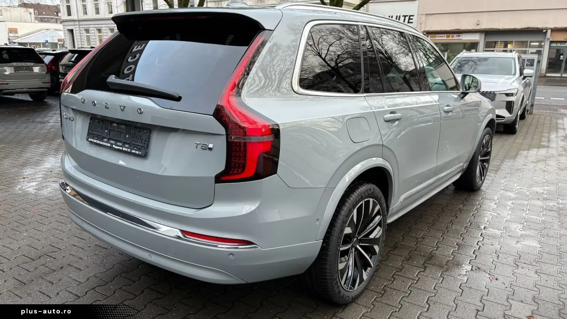Volvo XC90 T8 Ultra Bright LUFT PANO He-Up 360  FourC