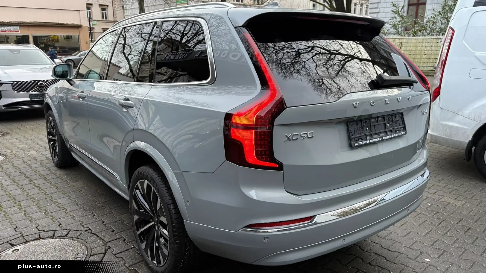 Volvo XC90 T8 Ultra Bright LUFT PANO He-Up 360  FourC