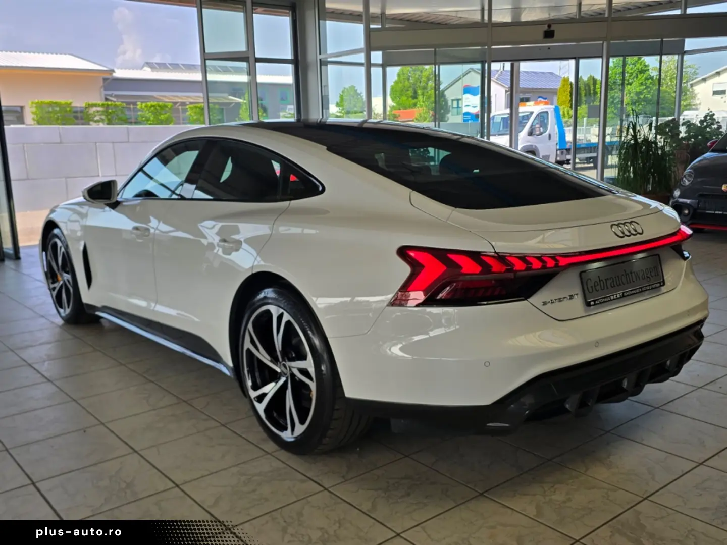 AUDI e-tron GT quattro PANO B&O SOUND AMBIENTAL 20