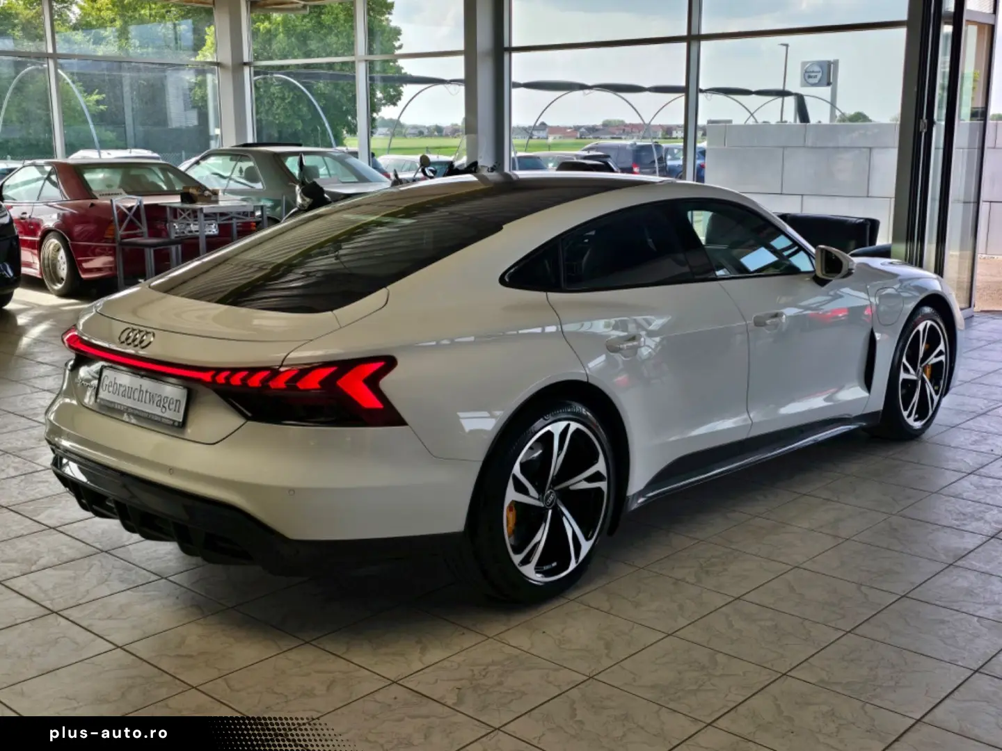 AUDI e-tron GT quattro PANO B&O SOUND AMBIENTAL 20