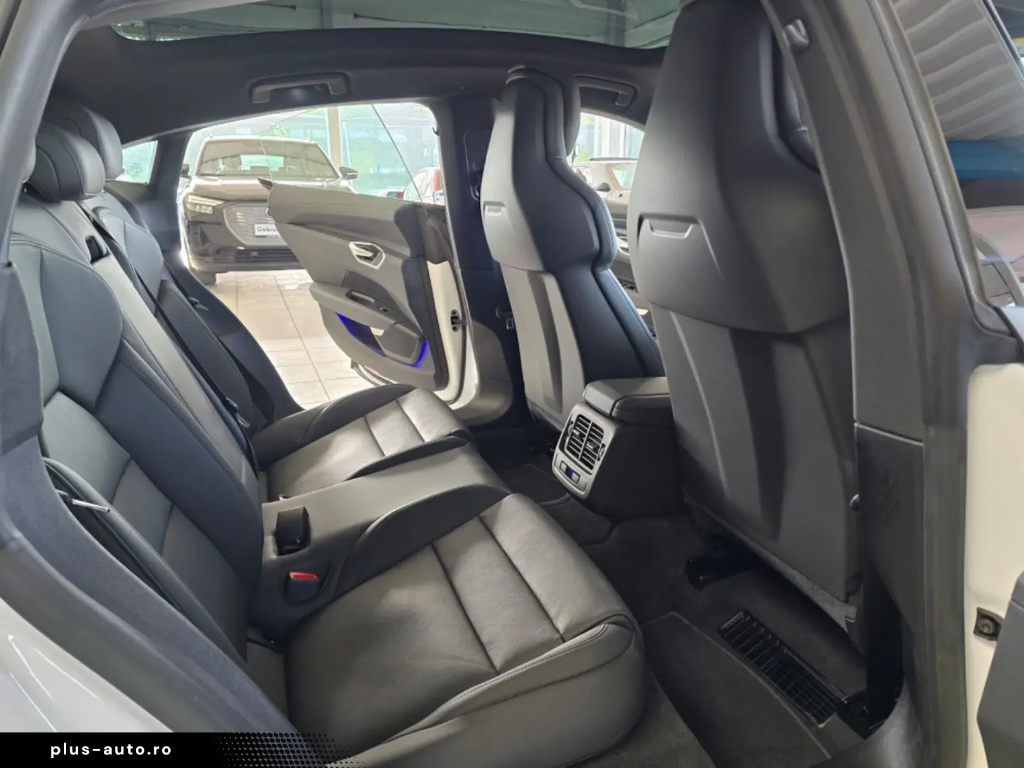 AUDI e-tron GT quattro PANO B&O SOUND AMBIENTAL 20