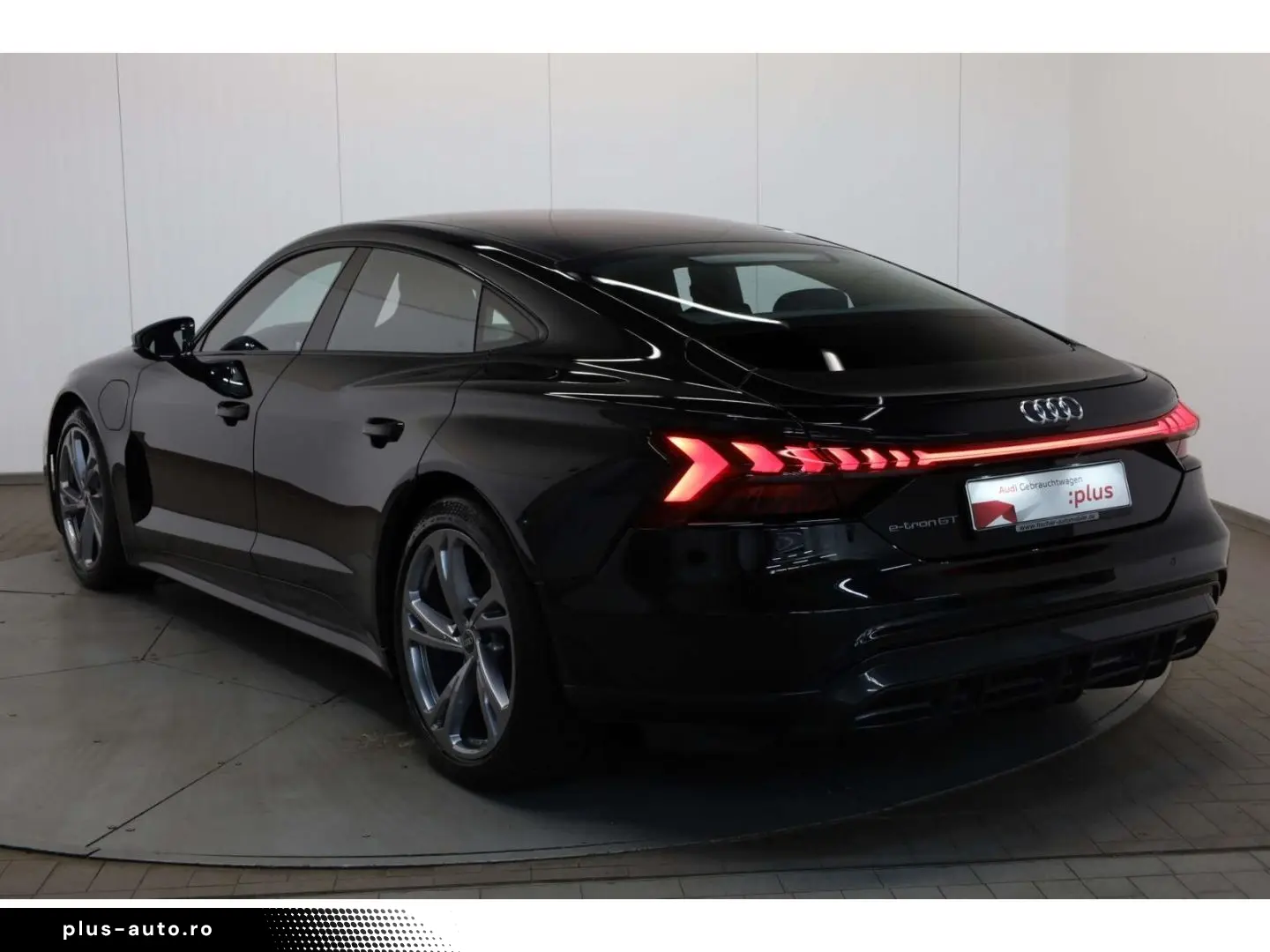 AUDI e-tron GT