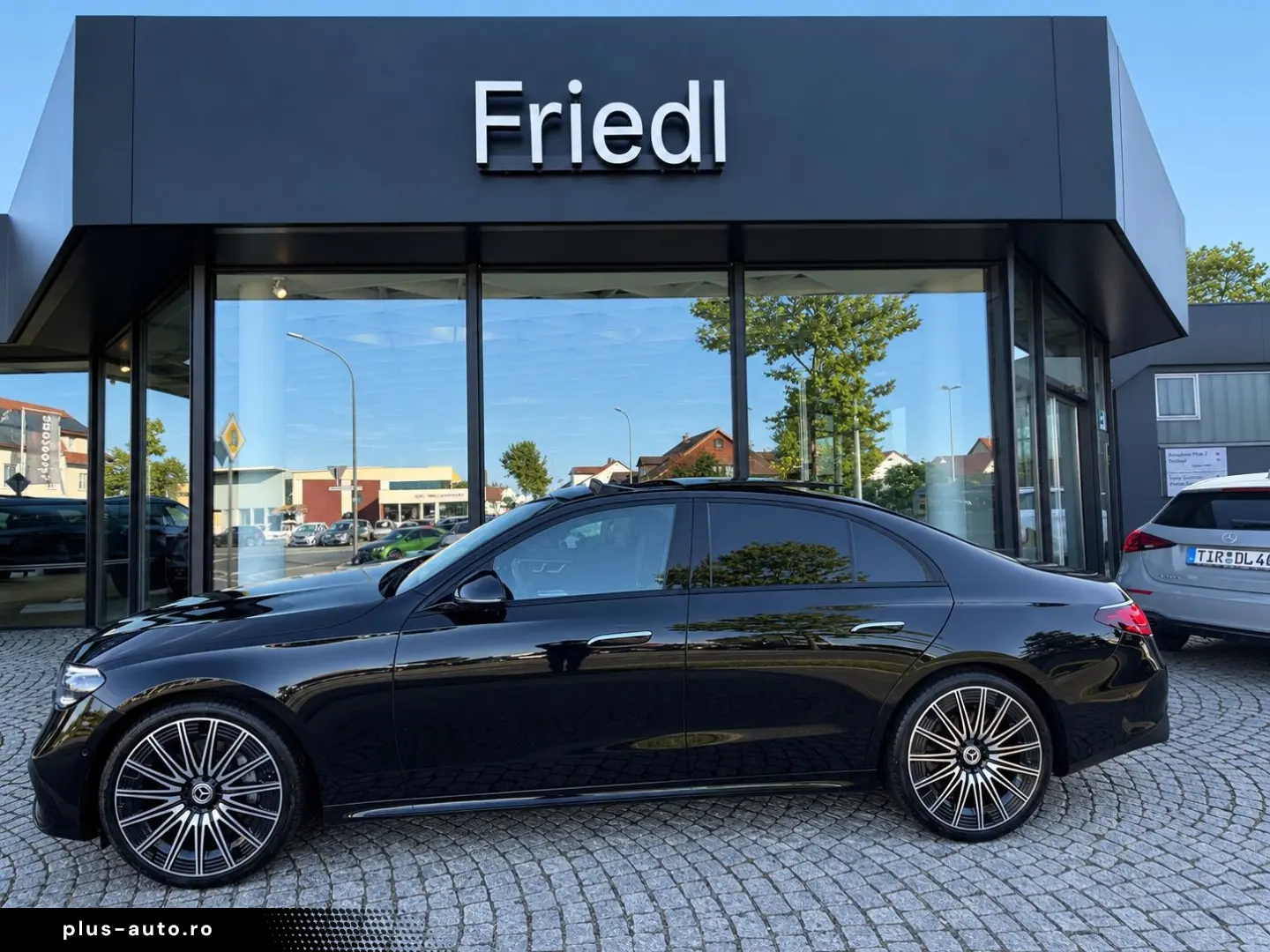 MERCEDES-BENZ E 220 d AMG  Pano  Nappa  Superscr. Burm. 21