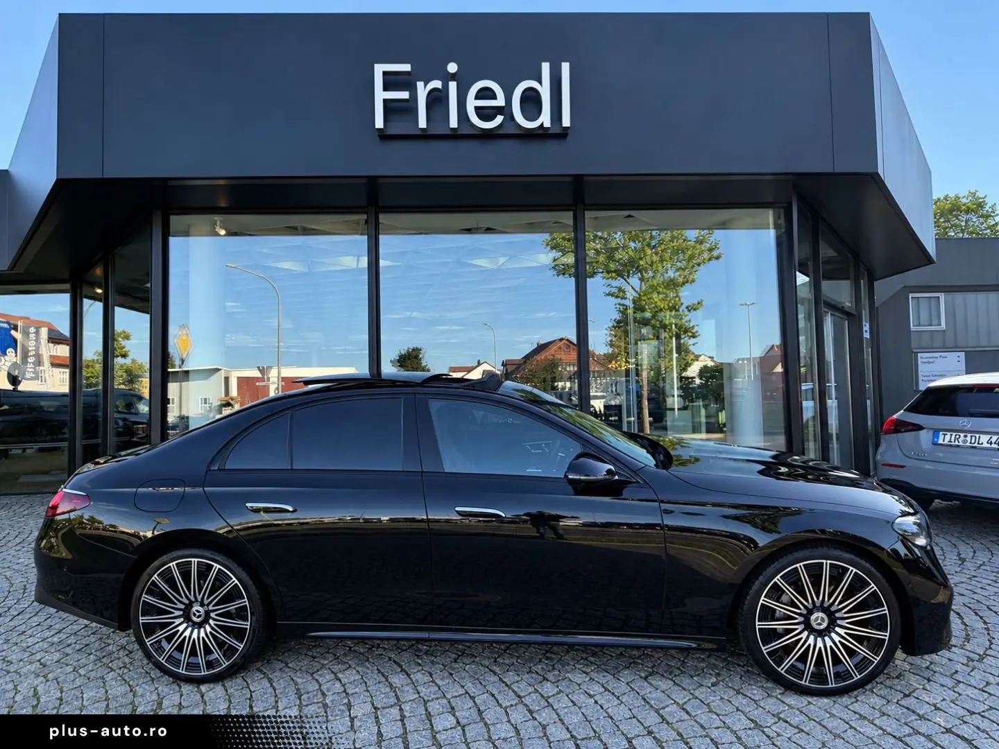 MERCEDES-BENZ E 220 d AMG  Pano  Nappa  Superscr. Burm. 21