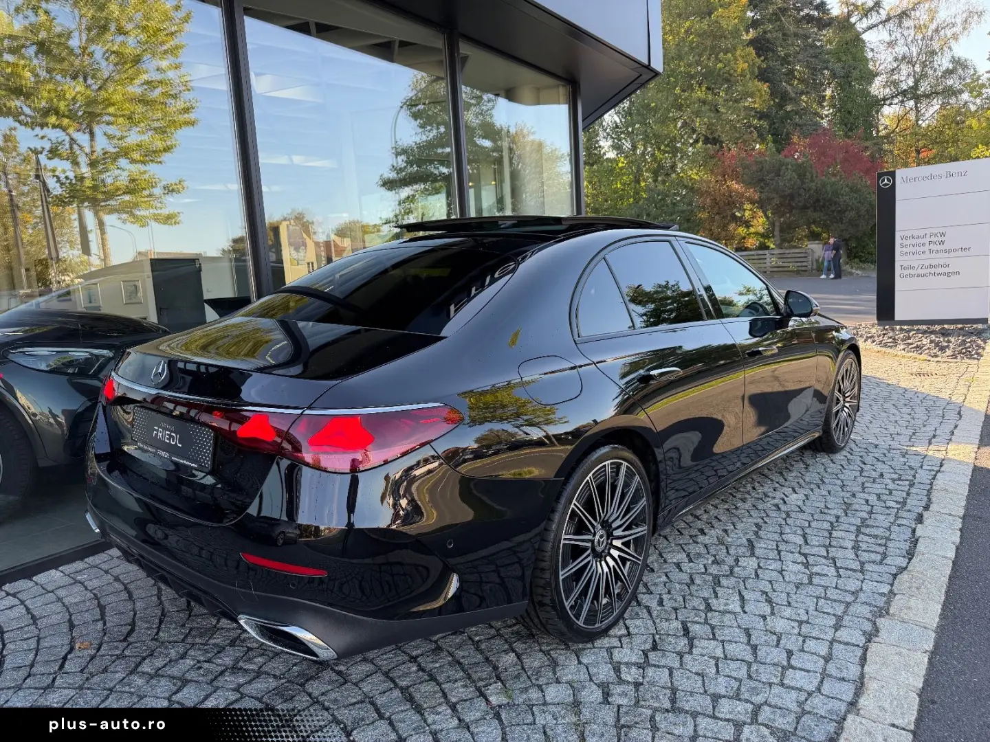 MERCEDES-BENZ E 220 d AMG  Pano  Nappa  Superscr. Burm. 21