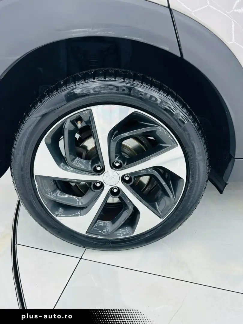 HYUNDAI TUCSON 2016 2.0D E6 4X4 Garantie 12 Luni Rate Avans