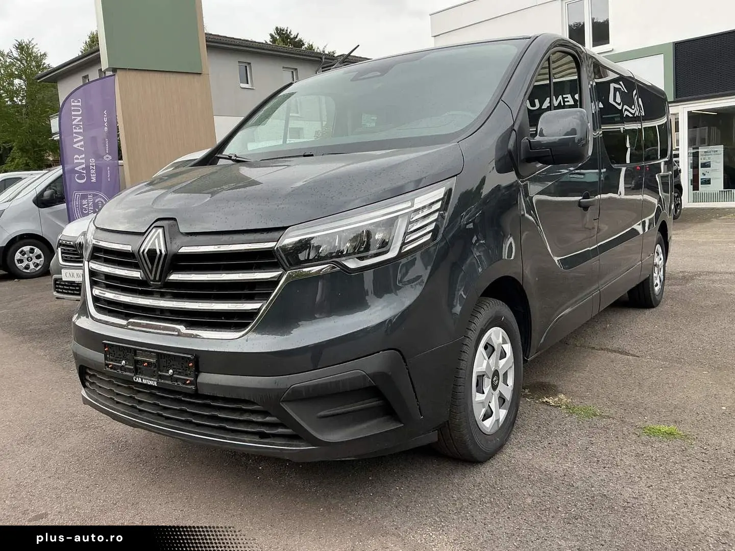 RENAULT Trafic Combi L2H1 9-Sitzer LED Navi PDC