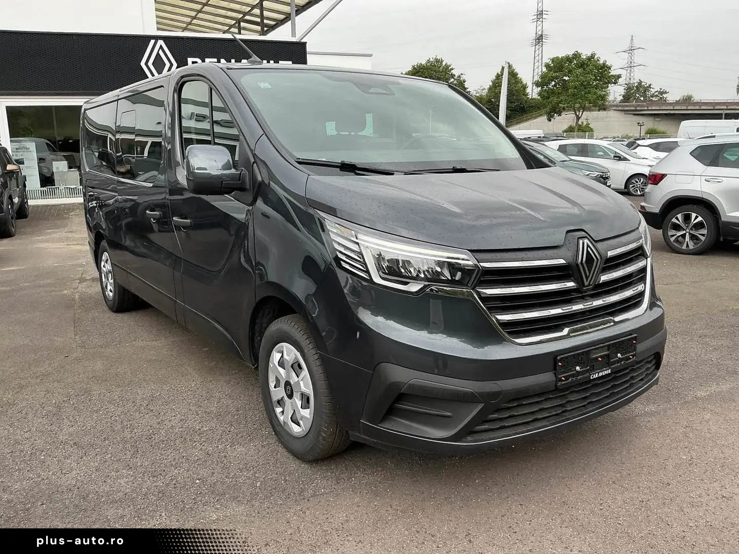 RENAULT Trafic Combi L2H1 9-Sitzer LED Navi PDC