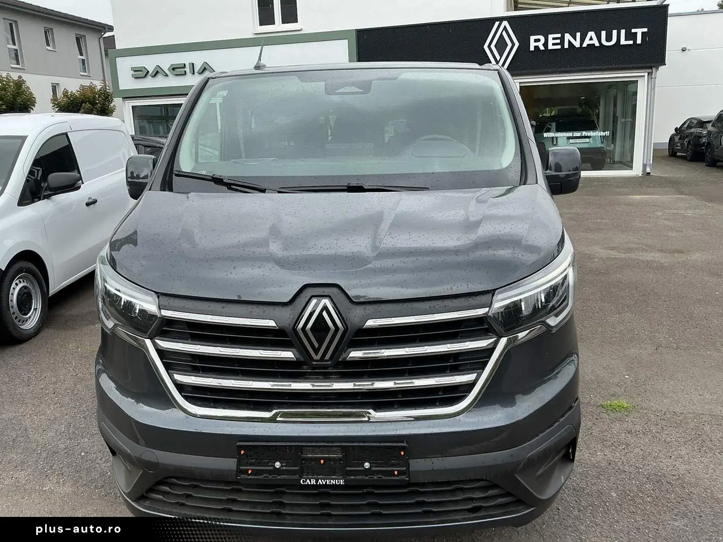 RENAULT Trafic Combi L2H1 9-Sitzer LED Navi PDC