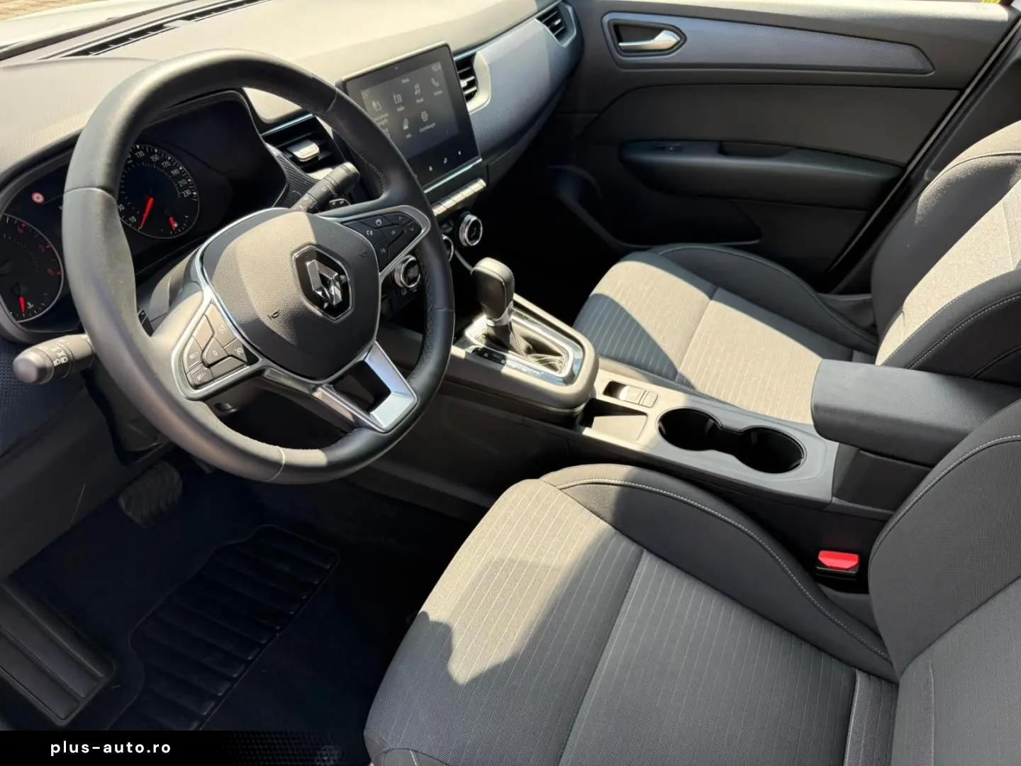RENAULT Arkana Equilibre   1.Hand