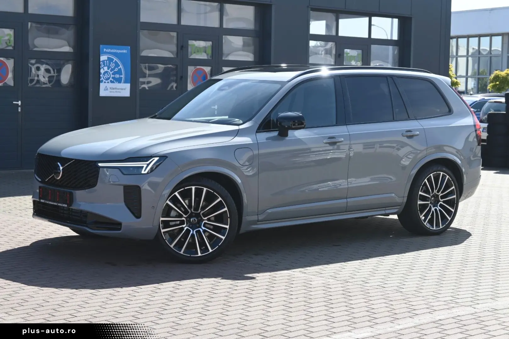 VOLVO XC90 Ultra Dark T8 AWD Recharge LUFT PANO STHZ