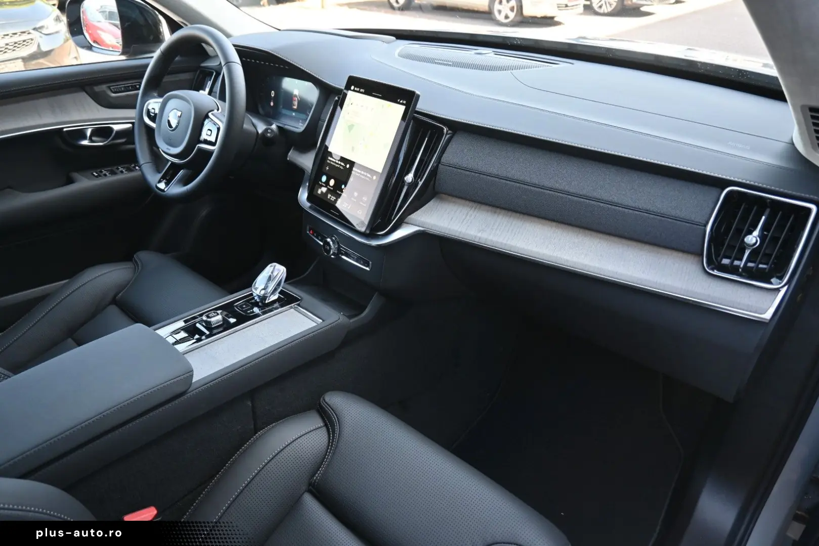VOLVO XC90 Ultra Dark T8 AWD Recharge LUFT PANO STHZ
